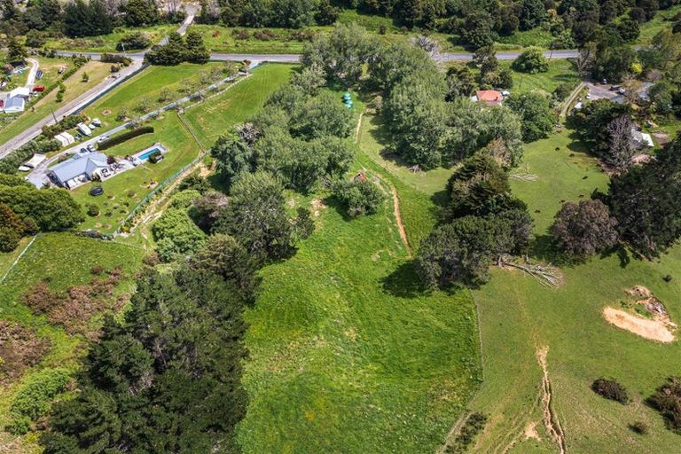 Photo of property in 863 Weranui Road, Wainui, Silverdale, 0994