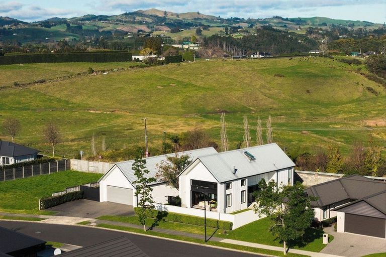 Photo of property in 16 Saint Thomas Avenue, Pyes Pa, Tauranga, 3112