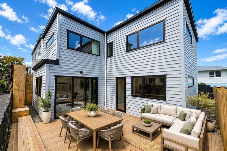 Photo of property in 17b Trinidad Road, Sunnynook, Auckland, 0620