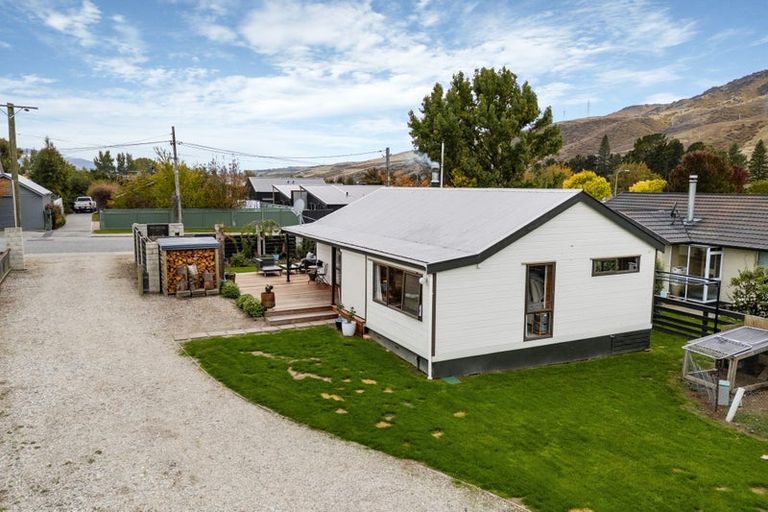 Photo of property in 12 Orient Street, Cromwell, 9310