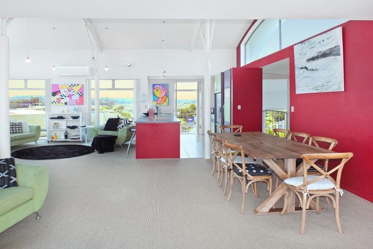 Photo of property in 9 Trafalgar Street, Foxton Beach, Foxton, 4815