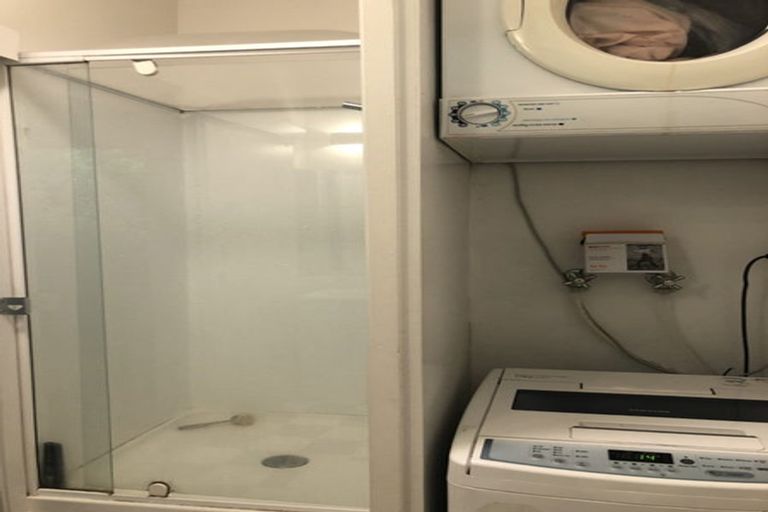 Photo of property in 66 Holloway Road, Aro Valley, Wellington, 6021