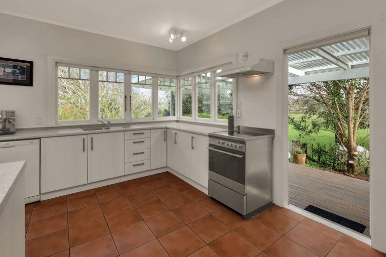 Photo of property in 92 Tauraroa Road, Maungakaramea, Whangarei, 0178