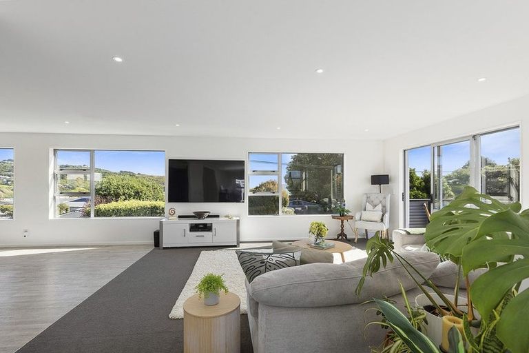 Photo of property in 22a Main Road, Titahi Bay, Porirua, 5022