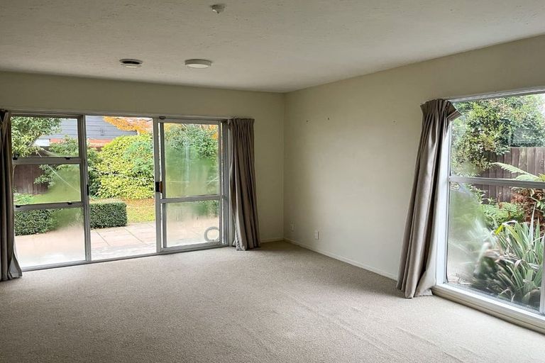 Photo of property in 38 Sayers Crescent, Ilam, Christchurch, 8041