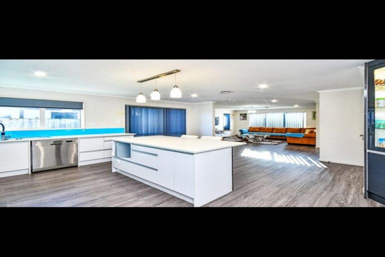 Photo of property in 18 Sapwood Crescent, Takanini, 2110