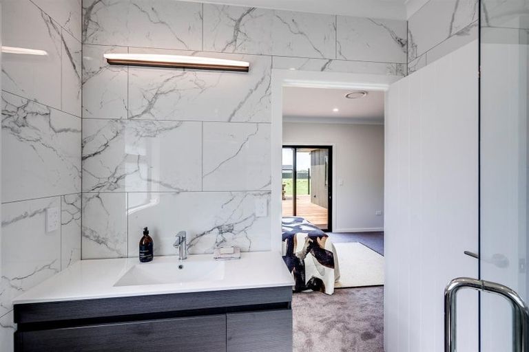 Photo of property in 15 Arihi Crescent, Frimley, Hastings, 4120