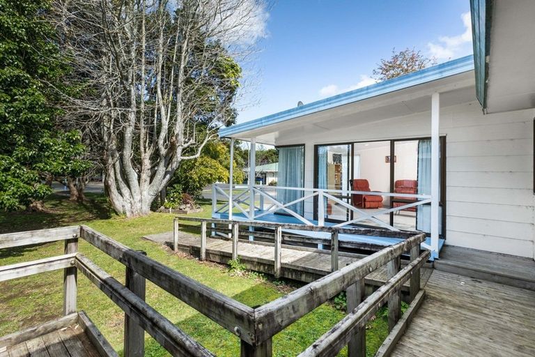 Photo of property in 4 Pohutukawa Drive, Athenree, Katikati, 3177