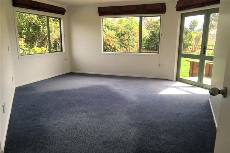 Photo of property in 1373 Devon Road, Brixton, Waitara, 4382