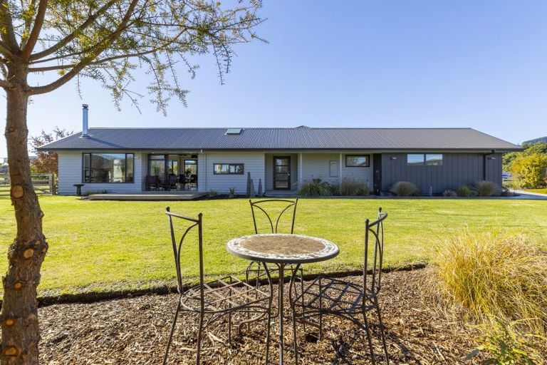 Photo of property in 3 Karaka Place, Kinloch, Taupo, 3377