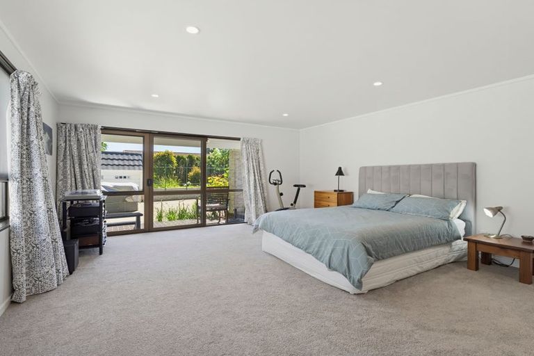 Photo of property in 21 Rawene Street, Waikanae, 5036