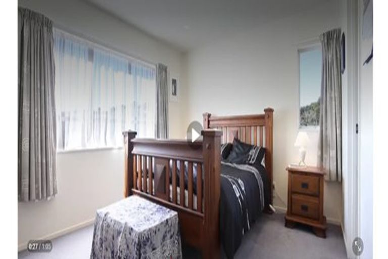 Photo of property in 6 Cayman Place, Unsworth Heights, Auckland, 0632
