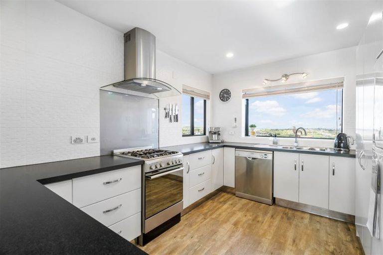 Photo of property in 1183 Whangaparaoa Road, Gulf Harbour, Whangaparaoa, 0930