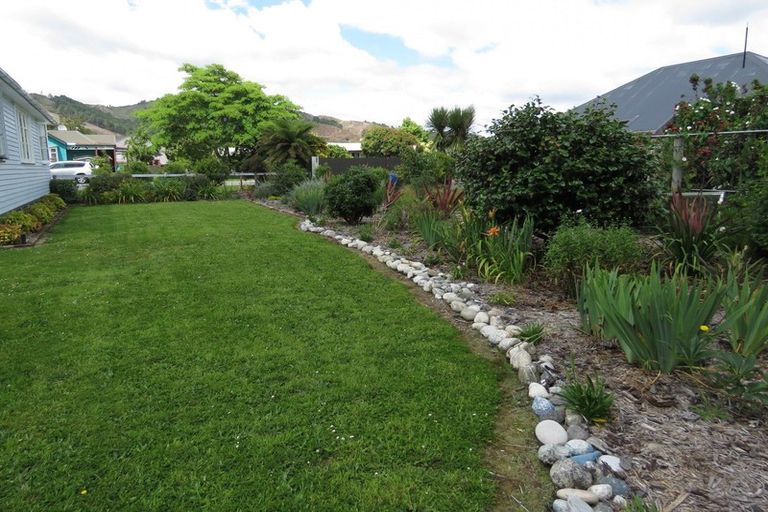 Photo of property in 8 Dunn Street, Reefton, 7830