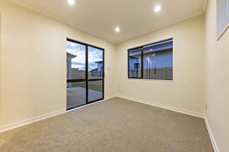 Photo of property in 49 Sapwood Crescent, Takanini, 2110