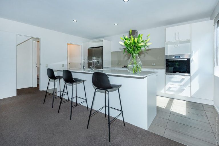 Photo of property in 18 Jennabelle Lane, Halswell, Christchurch, 8025