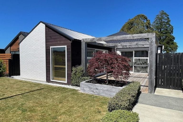 Photo of property in 6 John Raven Lane, Woodend, 7610