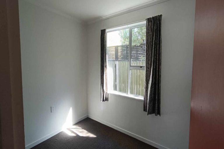 Photo of property in 2/58 Inwoods Road, Parklands, Christchurch, 8083