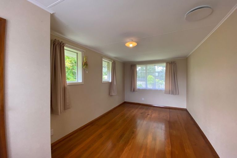 Photo of property in 49 Rutherford Street, Chedworth, Hamilton, 3210