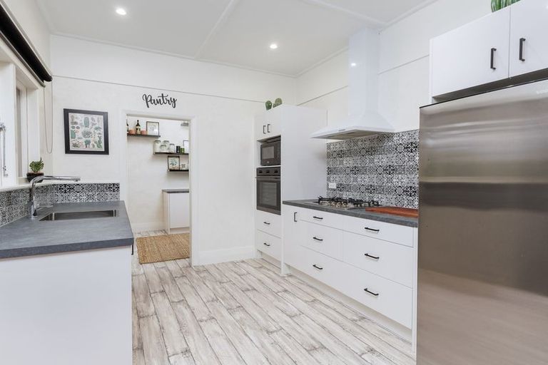 Photo of property in 30 Coronation Street, Waimate, 7924