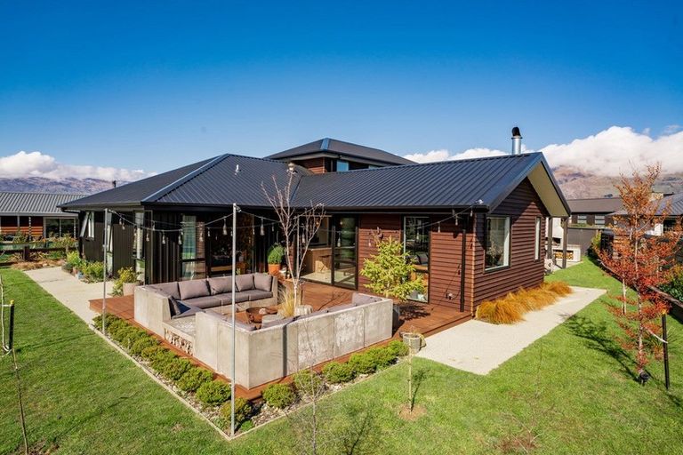 Photo of property in 89 Infinity Drive, Wanaka, 9305