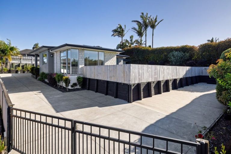 Photo of property in 12 Fleur Place, Te Puke, 3119