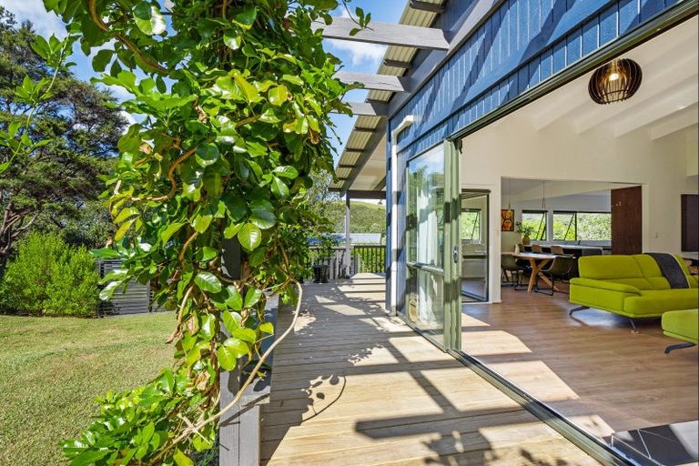 Photo of property in 51 Buckleton Road, Tawharanui Peninsula, Matakana, 0986