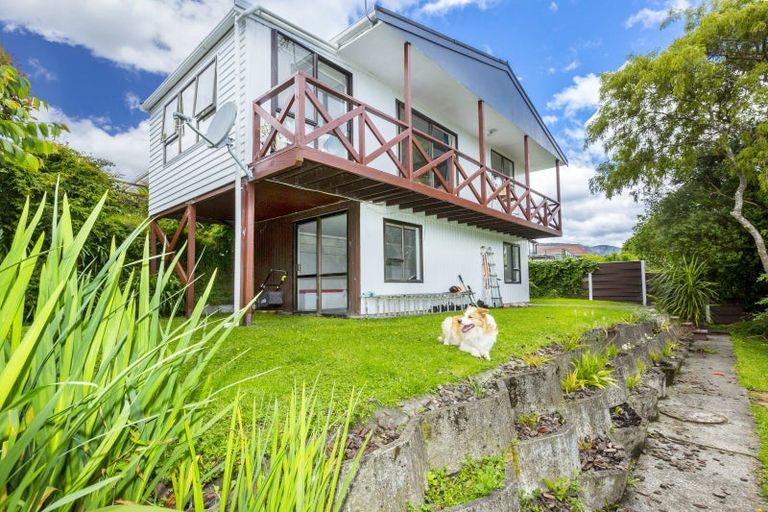 Photo of property in 11 Roband Crescent, Brown Owl, Upper Hutt, 5018