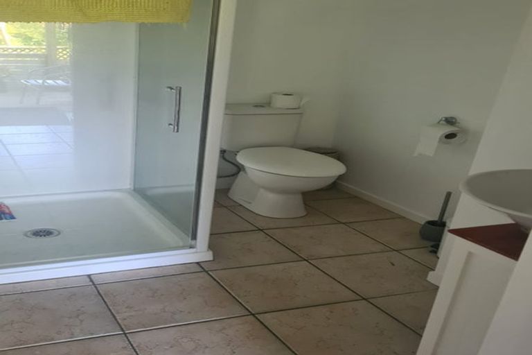 Photo of property in 2/30 Matipo Road, Mairangi Bay, Auckland, 0630