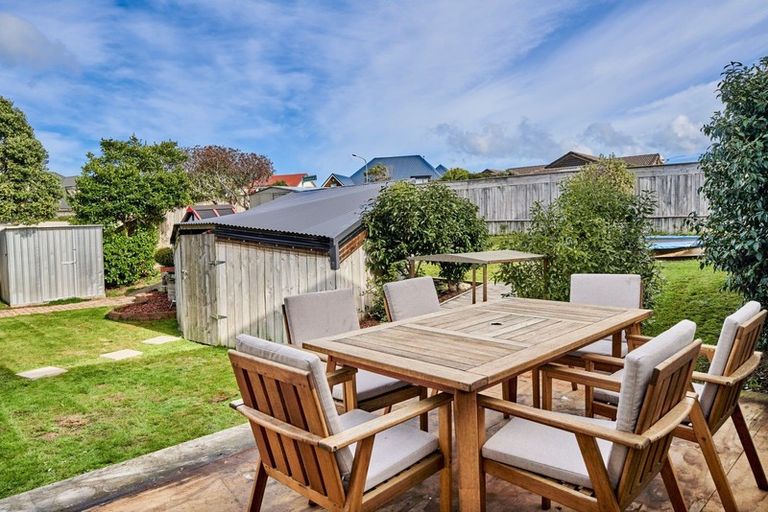 Photo of property in 74 Cypress Drive, Maungaraki, Lower Hutt, 5010