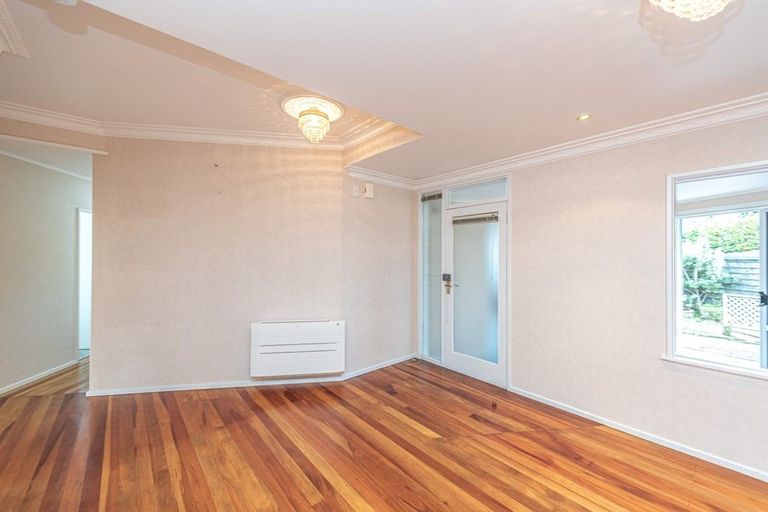 Photo of property in 17 Bristow Street, Saint Johns Hill, Whanganui, 4501