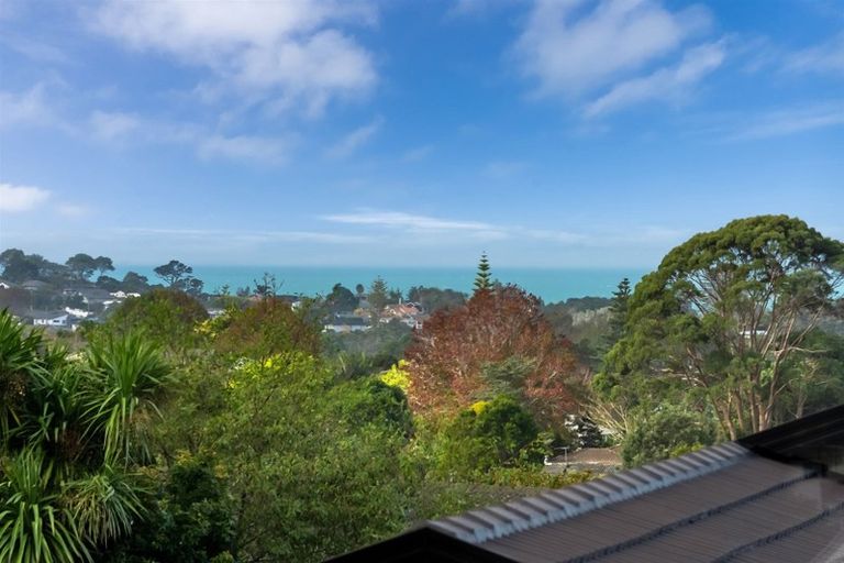 Photo of property in 2/3 Ceramco Place, Torbay, Auckland, 0630