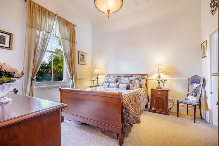 Photo of property in 41 Stanley Point Road, Stanley Point, Auckland, 0624