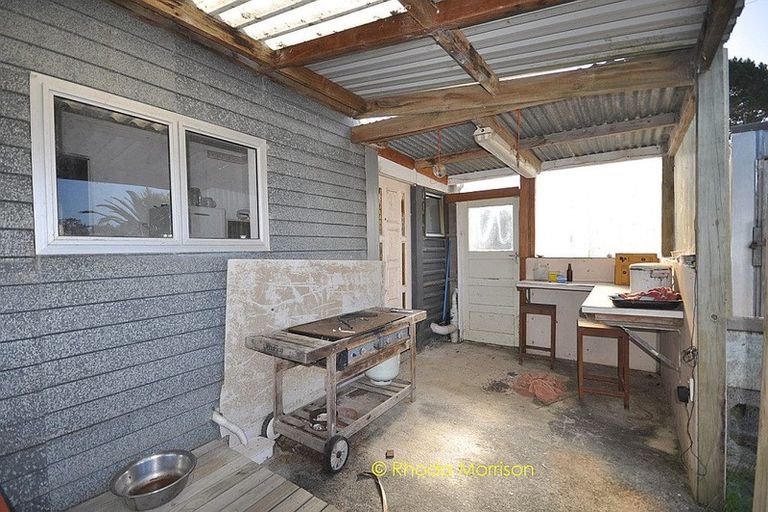 Photo of property in 32 Sandy Beach Road, Tinopai, 0593