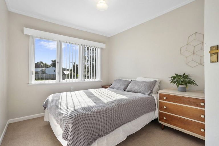 Photo of property in 200 Henderson Valley Road, Henderson, Auckland, 0612