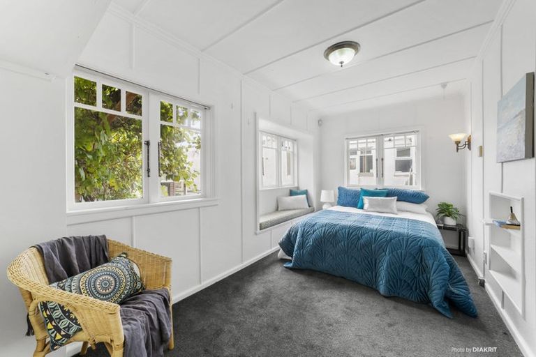 Photo of property in 284 Karori Road, Karori, Wellington, 6012