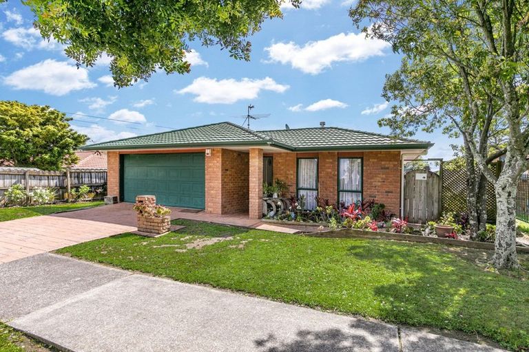 Photo of property in 8 Courtvale Place, Flat Bush, Auckland, 2019