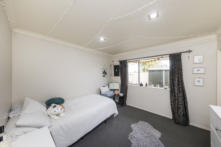 Photo of property in 9 Dryden Court, Kelvin Grove, Palmerston North, 4414