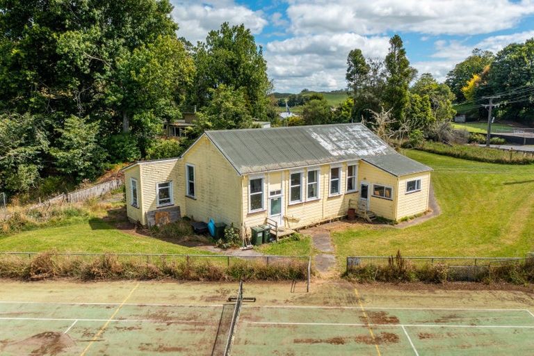 Photo of property in 1682 Ohura Road, Douglas, Stratford, 4392