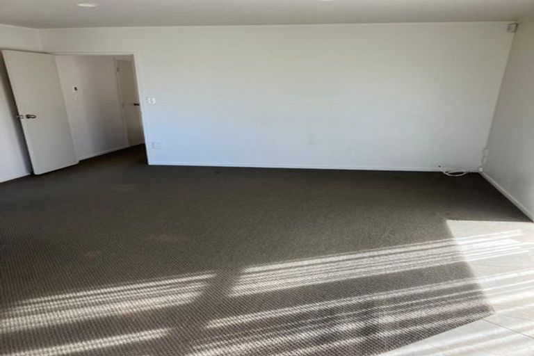 Photo of property in 8 Greenridge Court, Glenfield, Auckland, 0629