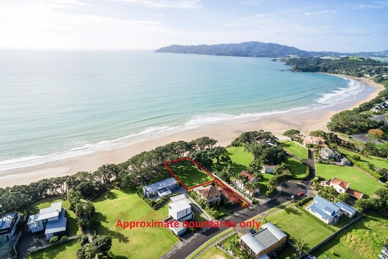 Photo of property in 56 Bayside Drive, Coopers Beach, 0420