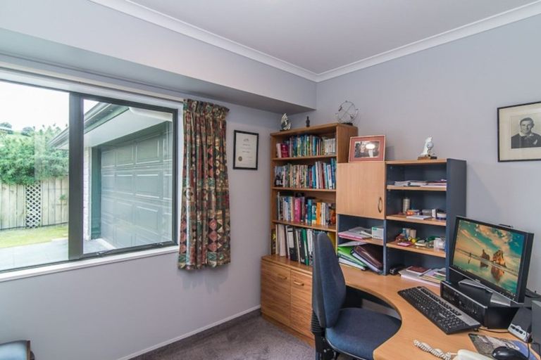 Photo of property in 20 Harry Shaw Way, Raumati South, Paraparaumu, 5032