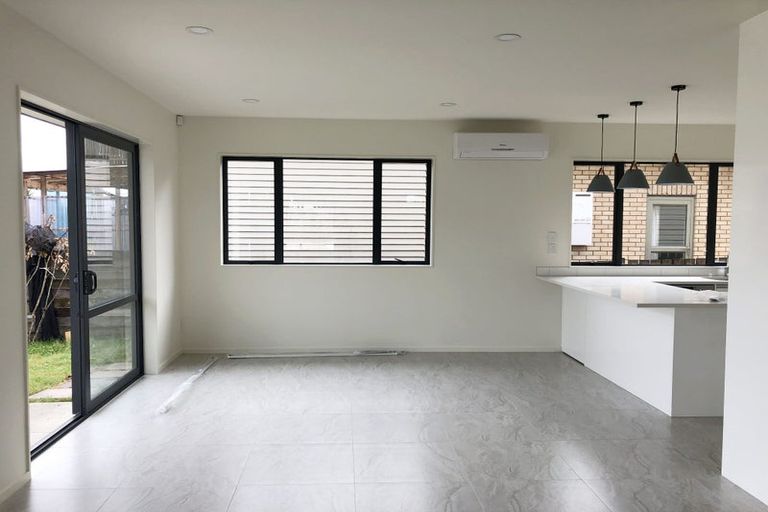 Photo of property in 177 Titirangi Road, New Lynn, Auckland, 0600