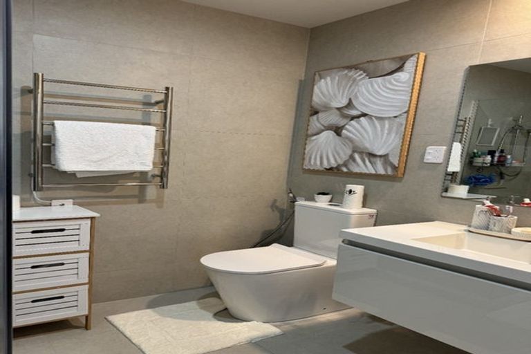 Photo of property in 11 Mahalo Avenue, Wiri, Auckland, 2104