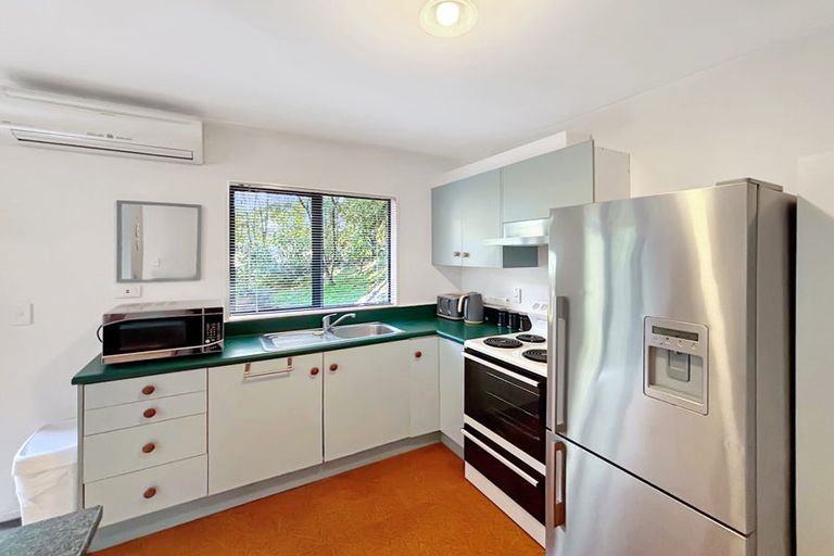 Photo of property in 25 Kimberly Grove, Greenhithe, Auckland, 0632