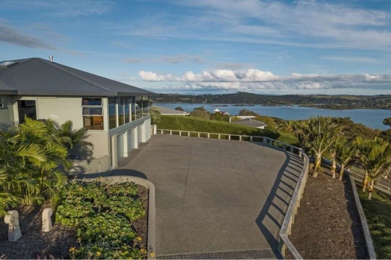 Photo of property in 47 Doves Bay Road, Kerikeri, 0294