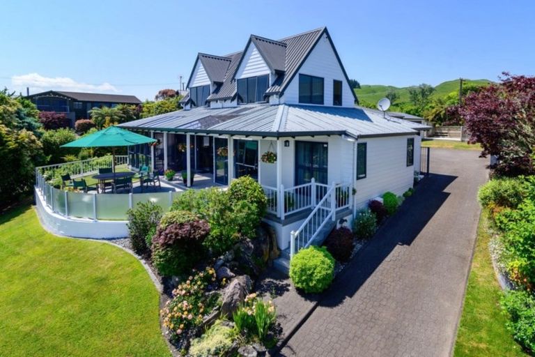 Photo of property in 28 Mark Place, Lynmore, Rotorua, 3010
