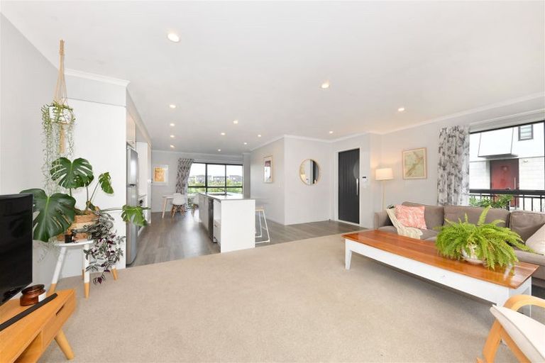 Photo of property in 24 Tippet Crescent, Wigram, Christchurch, 8025