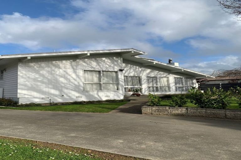 Photo of property in 53 John F Kennedy Drive, Milson, Palmerston North, 4414