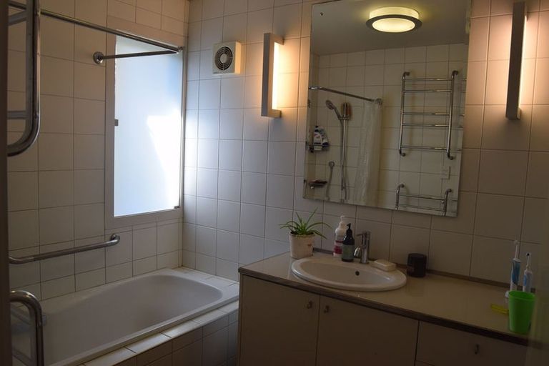 Photo of property in 100 Amritsar Street, Khandallah, Wellington, 6035